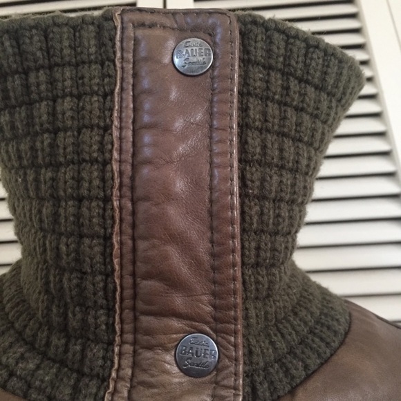 Eddie Bauer leather bomber jacket - Picture 4 of 8